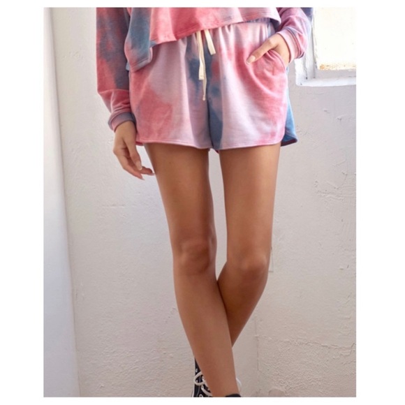 🩷💙New Pink And Blue Tie Dye Lounge Set Open Back Top With Matching Shorts🩷💙 - Picture 6 of 6